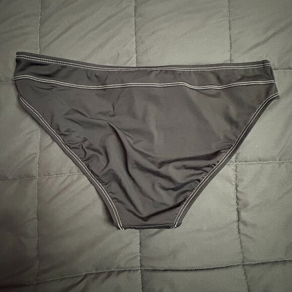 Bleu Stitched Buckle-Front Hipster Bikini Bottom - Size: 8 - NWOT - Picture 6 of 11